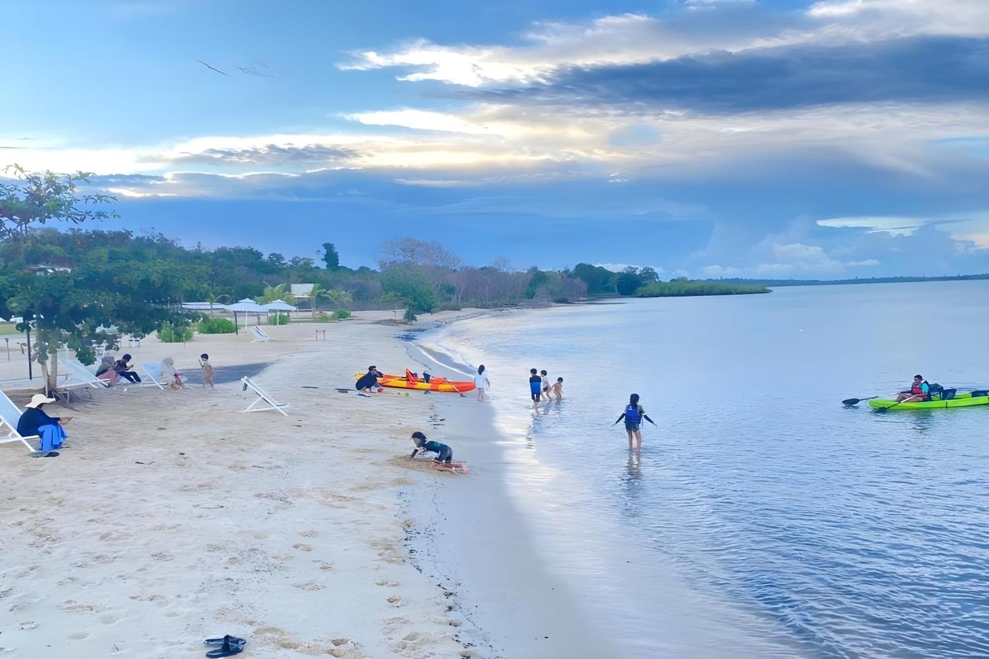 Kiki Beach Resort, Batam Galang Island Kültér fotó